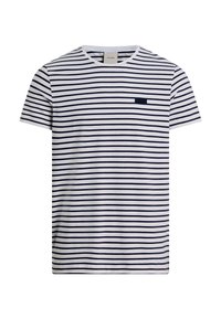 T-shirt a maniche corte, girocollo, di colore bianco con righe orizzontali navy. Presenta una piccola toppa con logo navy sul petto. Materiale misto cotone.