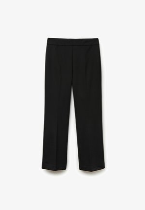 Sorte bukser med flad talje, lige ben design og ingen synlige lukninger. Fremstillet af glat, letvægtigt stof.