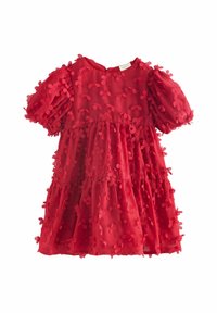 Rotes Kleid mit gestuften Design und Puffärmeln, verziert mit strukturierten, geschichteten Blütenformen über den Stoff.