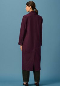 Next Klasický kabát - berry red