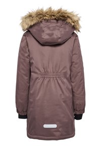 Parka longue marron avec une capuche en fausse fourrure amovible. Possède une taille élastique et des poignets élastiques, un tissu lisse et une étiquette logo à l'ourlet.