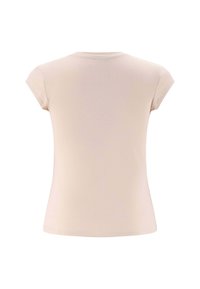Camiseta de manga corta color beige claro con cuello redondo, hecha de tela suave; textura lisa sin patrones ni adornos visibles.