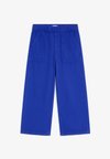 ARKET RELAXED WORKWEAR TROUSERS - Pantalon classique - bright blue