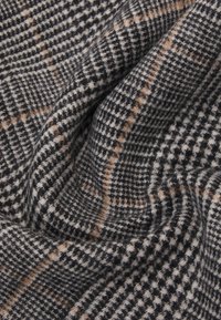 Thumbnail Image 2