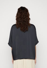 someday. ZATINI - T-shirt básica - global blue