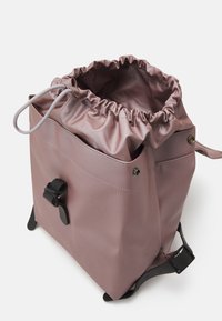 Rains BUCKET  - Zaino - muse