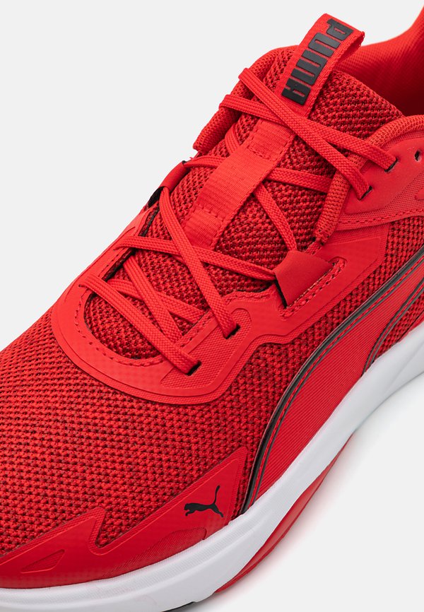 DISPERSE XT 4 UNISEX - Training shoe2