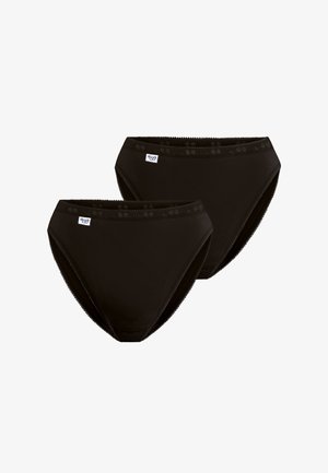 Deux slips noirs pour femmes en mélange de coton avec bordure en dentelle et petites étiquettes blanches de marque sur les ceintures, présentés sur fond blanc.