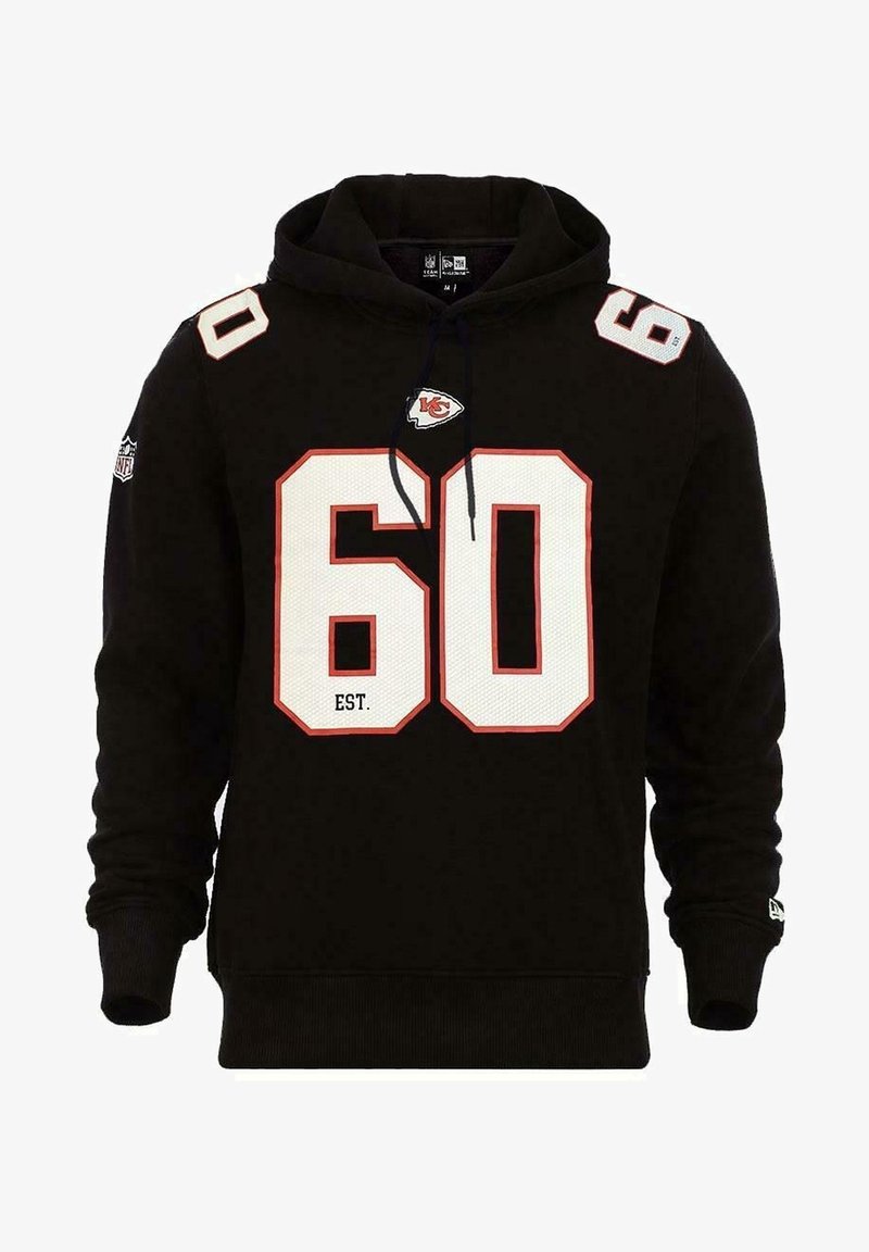 Sweat à capuche noir avec un grand "60" blanc et rouge sur le devant, petit logo des Kansas City Chiefs au-dessus et logo NFL sur la manche.