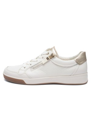 Weißer Sneaker mit niedrigem Schaft, Schnürung vorne, seitlichem Reißverschluss und metallisch goldenen Details an der Ferse und der Zunge.