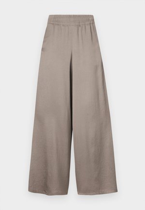 Vide bukser i lys taupe stof med elastisk talje, der har en glat tekstur og et minimalistisk design.