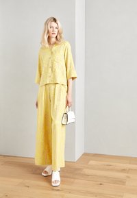 Mos Mosh MELO PANT - Bukse - goldfinch