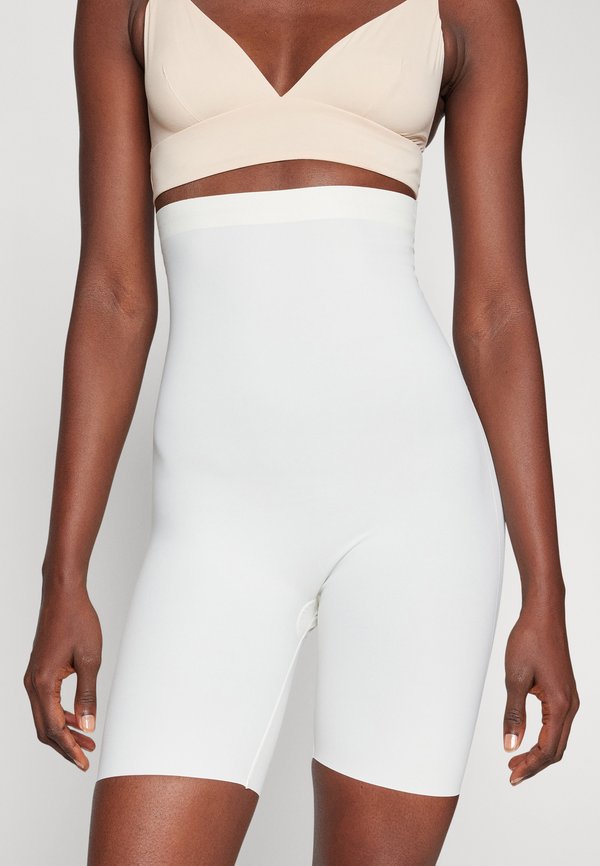 MAXI SEXY BERMUDA - Pants - barista