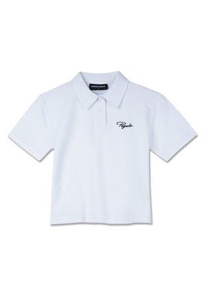 Polo blanco hecho de una mezcla de algodón, con un cuello clásico, mangas cortas, tapeta de tres botones y logotipo negro "Pegador".