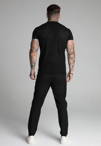 Thumbnail Image 3