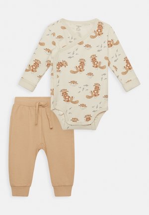 WRAP OTTER UNISEX SET - Pantaloni sportivi - light beige