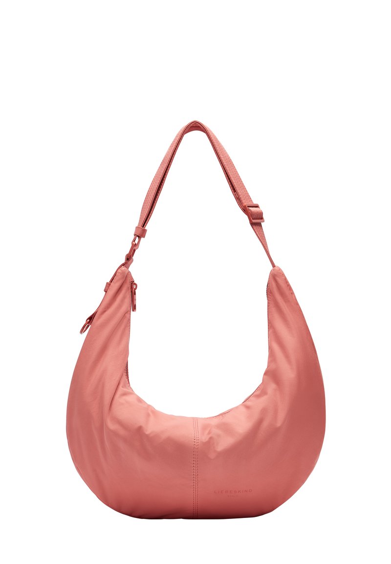 Torba hobo w miękkim koralowym nylonie, o zaokrąglonym kształcie, z regulowanym paskiem i zamykaną na suwak komorą do przechowywania.