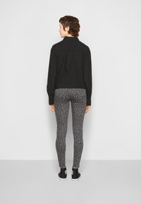 Marks & Spencer JEGGINGS - Calças de ganga de corte skinny - grey mix