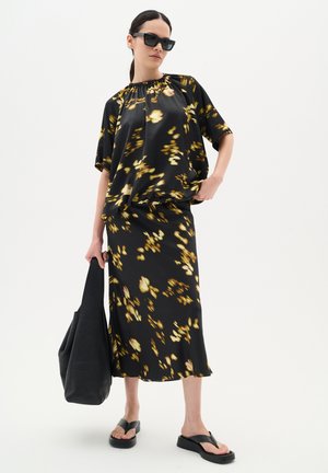 CASS - A-line skirt - black mysterious flower