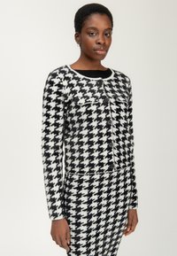 INFLUENCER Cardigan - milk