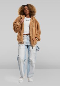 Karl Kani METAL SIGNATURE OS FUR FULL ZIP - Fleecejacka - sand