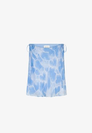 Blauw-witte tie-dye zijden rok met trekkoorden aan beide zijden en een Fabienne Chapot label in de taille.