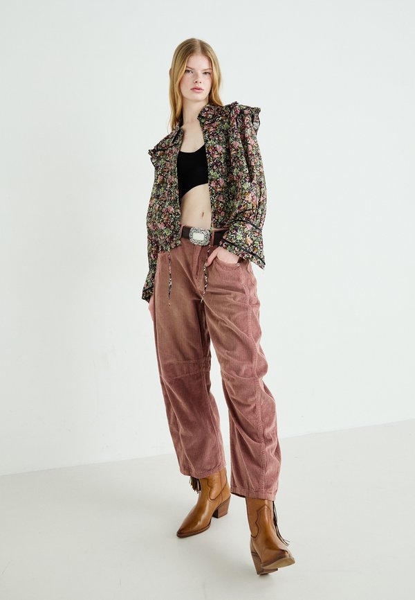 GOOD LUCK - Trousers4