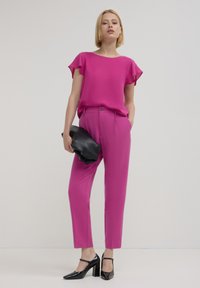 Calliope CON VOLANT - Camicetta - viola