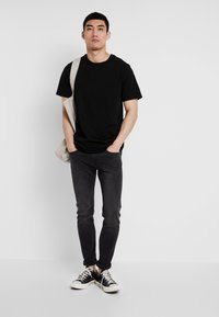 Only & Sons - ONSMATT LONGY TEE 3 PACK - T-paita - black Pienoiskuva 1