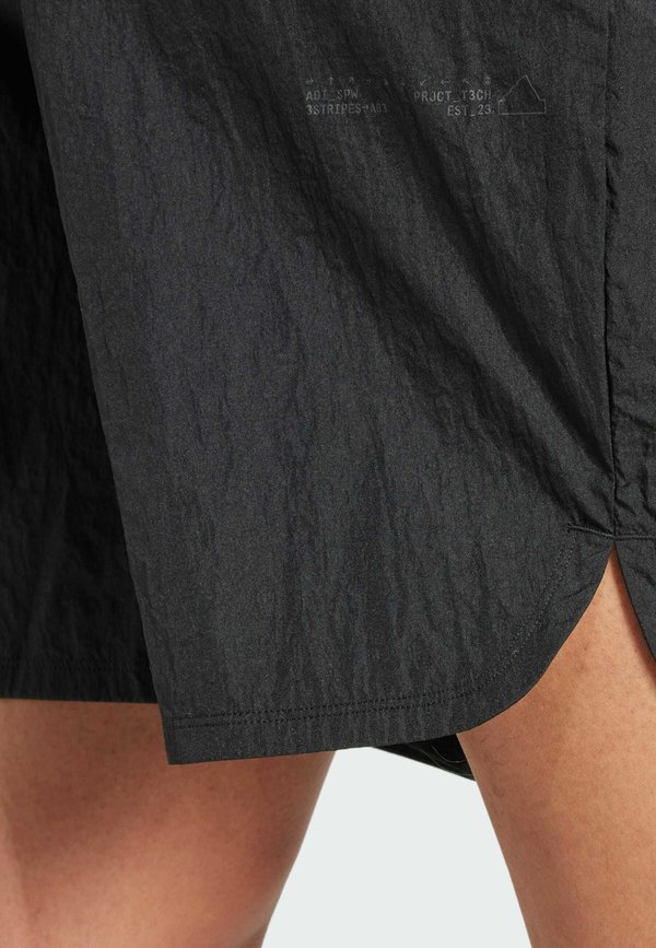 CITY ESCAPE WOVEN - Shorts2