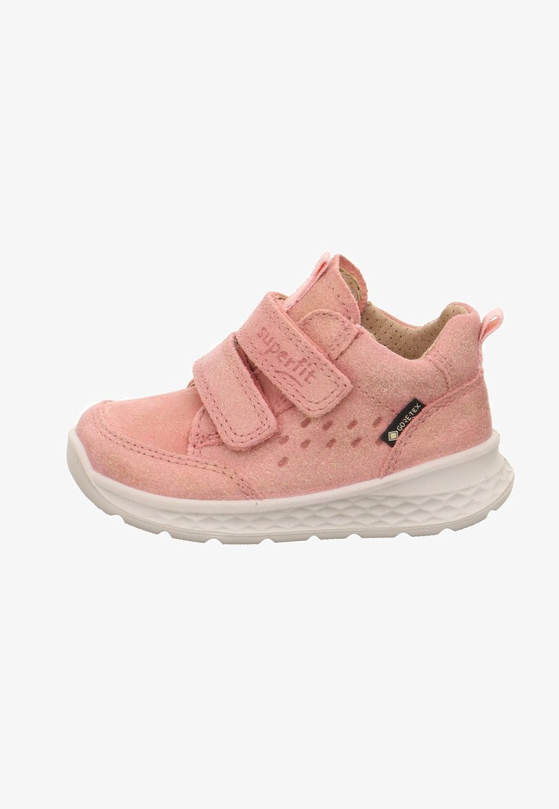 Rosa Wildledersneaker mit Klettstraps, strukturiertem Äußeren, weißer Gummisohle und Belüftungslöchern. Mit "superfit"-Markenkennzeichnung.