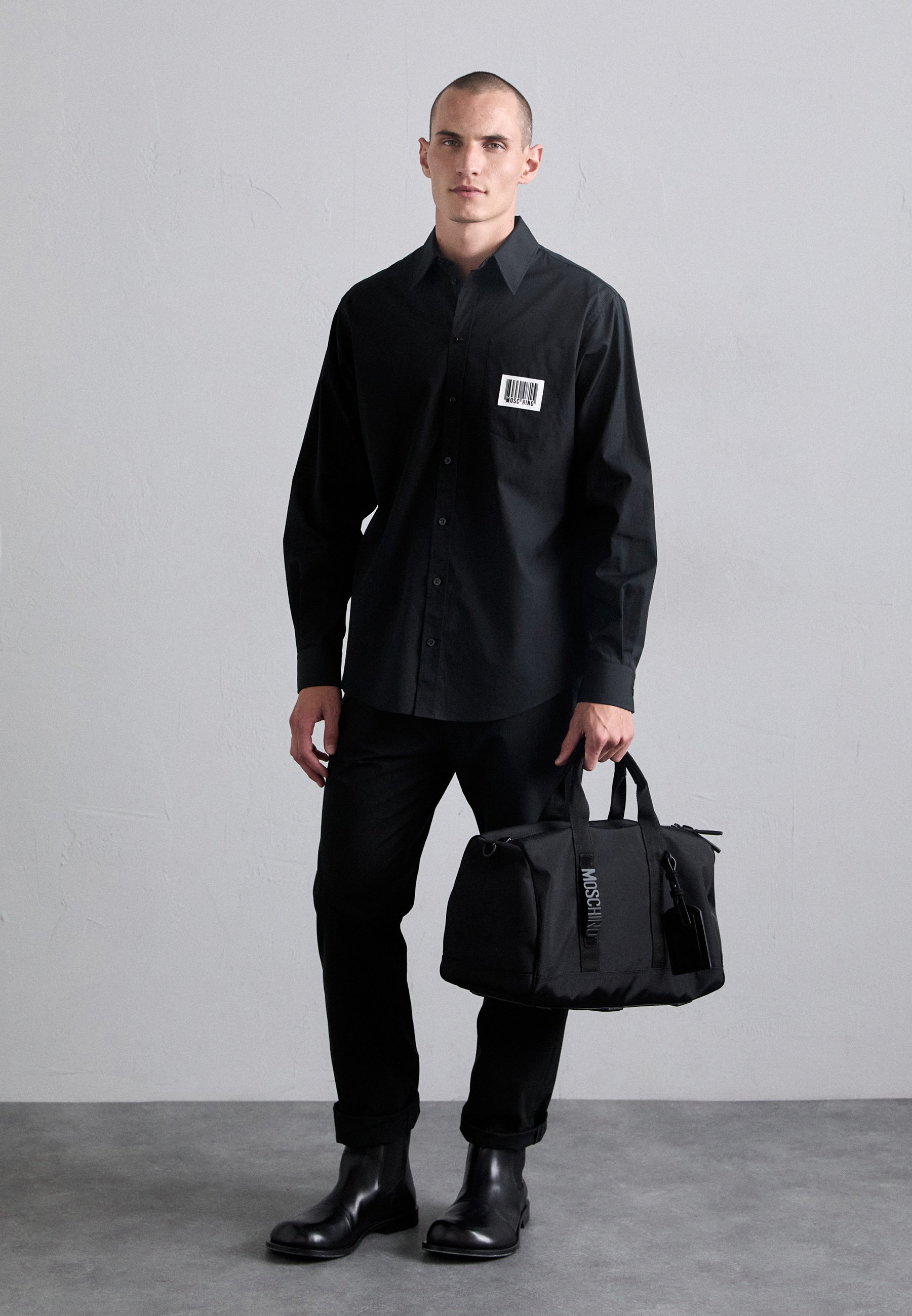 MOSCHINO BORSA - Weekend bag - nero/black - Zalando.co.uk