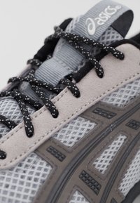 ASICS SportStyle Sneakers - grey