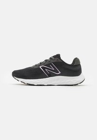 New Balance 520V8 - Katujuoksukengät - black