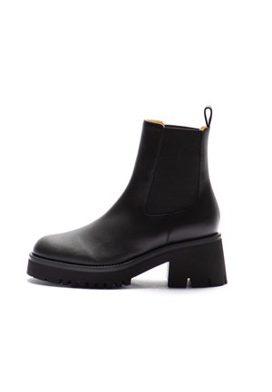 Stiefelette - black