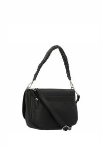 Borsa a spalla in pelle nera con una finitura testurizzata, dotata di manico intrecciato, tracolla regolabile e una tasca anteriore con zip.