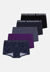 Paket med fem herrboxershorts i olika färger: mörkblå med vågmönster, lila, mörkgrå, svart och marinblå. Elastisk midjeresår med logotyp.