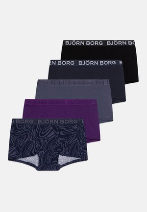 Paket med fem herrboxershorts i olika färger: mörkblå med vågmönster, lila, mörkgrå, svart och marinblå. Elastisk midjeresår med logotyp.