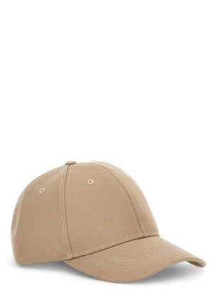 Casquette de baseball en coton beige avec une visière incurvée, une construction à six panneaux et des œillets de ventilation sur chaque panneau.