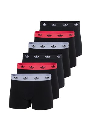 - Bokserki z krótkimi nogawkami