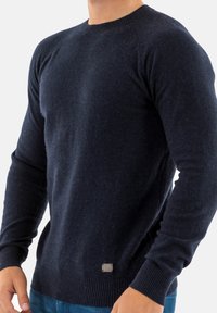 Yes Zee Maglione - bleu