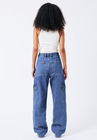 Dr.Denim DONNA CARGO - Džíny Relaxed Fit - pebble mid stone