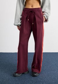 Nike Sportswear PANT - Treningo apatinė dalis - burgundy crush/bright crimson/dark pony