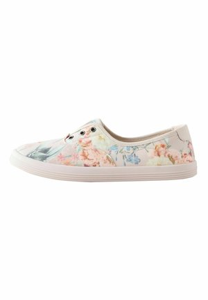 Lyserød slip-on sneaker med flerfarvet blomstret print, gummisål og metaløjer, vist fra ydersiden.