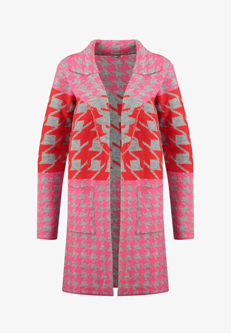 Lång kofta med ett hundtandsmönster i rosa, röd och grå, med sjalkrage och två framfickor. Mjuk stickad textur.