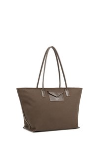 Borsa tote in tela marrone con manici in pelle doppi e tasca a patta frontale. Presenta una superficie testurizzata e dettagli di cucitura a contrasto.