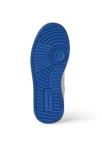 Suola in gomma blu con scanalature testurizzate e logo circolare; presenta una combinazione di schemi orizzontali e verticali per garantire aderenza.