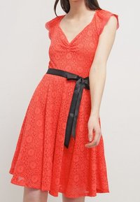 Morgan Vardagsklänning - coral