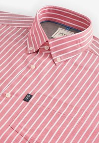 Next REGULAR FIT - EASY IRON BUTTON DOWN OXFORD - Cămașă - coral pink stripe