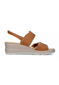 Sandali con zeppa beige con tomaia in pelle liscia, punta aperta e cuciture bianche a contrasto. Presentano una fascia posteriore e una soletta testurizzata.
